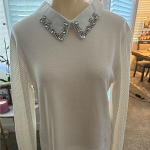 Beautiful, sweater blouse, pointy collar in classy rhinestones, Size M